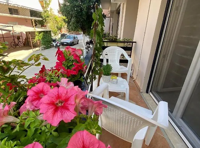 Nikoleta Downtown Apartment